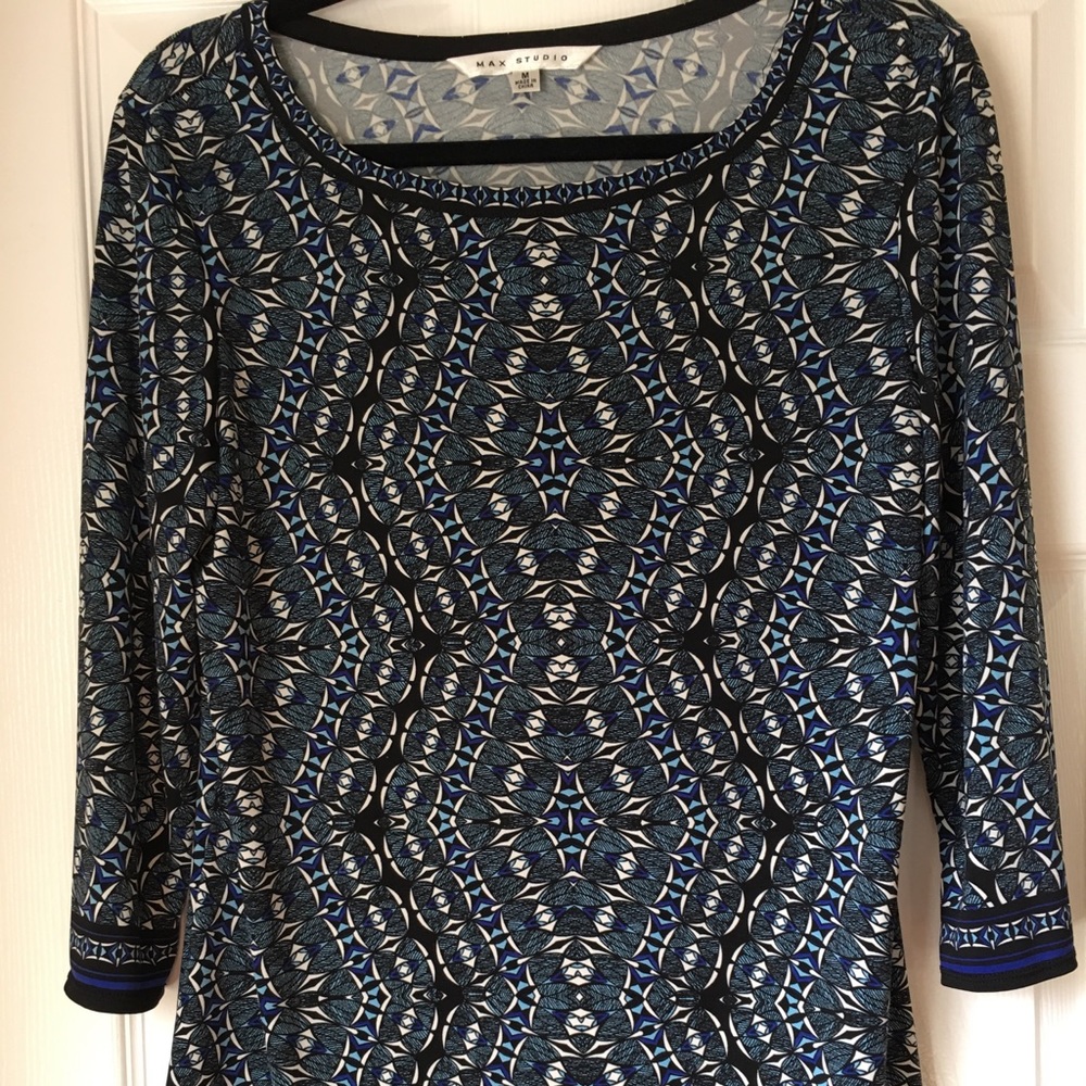 Blue 3/4 sleeve tunic. Lightly worn